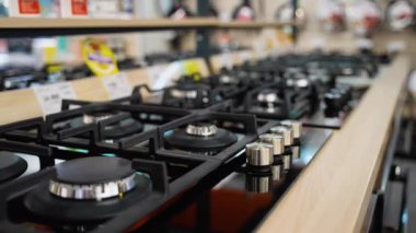 Gaz ocağı ve fırın kaputları. Ev aletleri satış konsepti, Kara Cuma.
