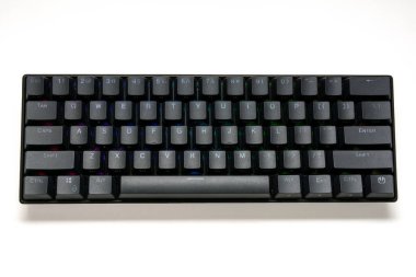 27 Mart 2023-Bükreş, Romanya. Oyun oynamak için yapılmış Kablosuz Kara Klavye Endorphy Thock Compact 