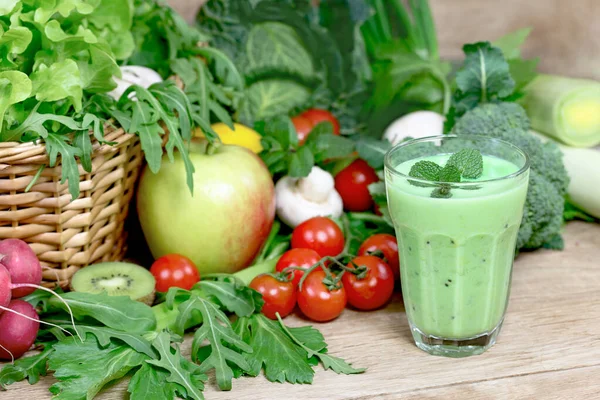 Homemade Green Smoothie Ingredients Green Smoothie Fresh Vegetables Fruits Wooden — Stock Photo, Image