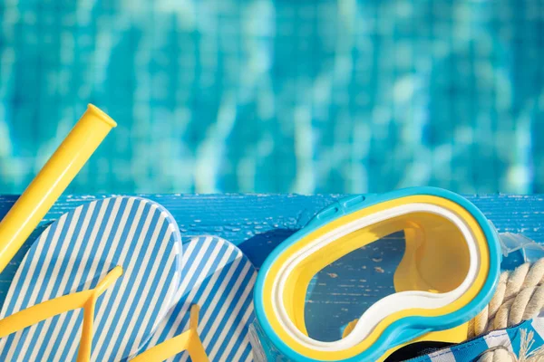 Beach Flip Flops Snorkel Mask Blue Wood Swimming Pool Background — Stock Photo, Image