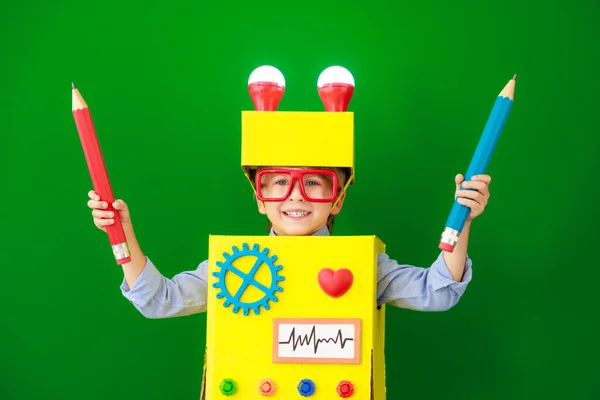 Boldog Gyerek Robotot Visel Iskolában Vicces Kölyöknek Van Egy Ötlete — Stock Fotó