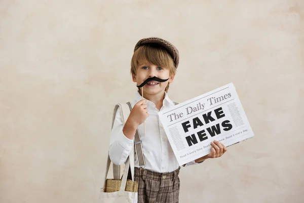 Newsboy Shouting Grunge Wall Background Boy Selling Fake News Child — Stock Photo, Image