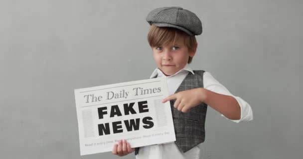 Newsboy Shouting Concrete Wall Background Boy Selling Fake News Child — Vídeos de Stock