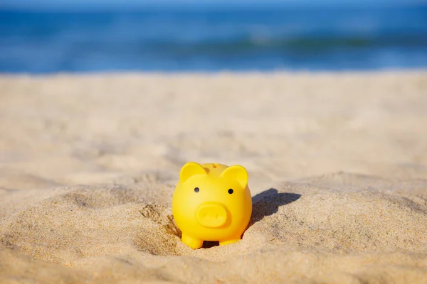 Piggybank Beach Piggy Bank Sand Moneybox Sea Background Summer Vacation — Stock Photo, Image