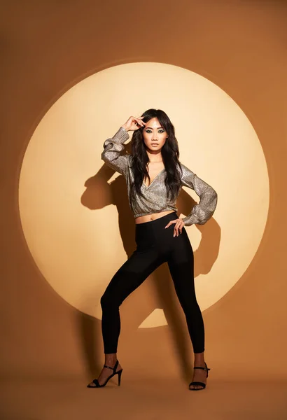 Vogue Style Portrait Beautiful Asian Woman Posing Studio Spotlight Beige — Stock Photo, Image