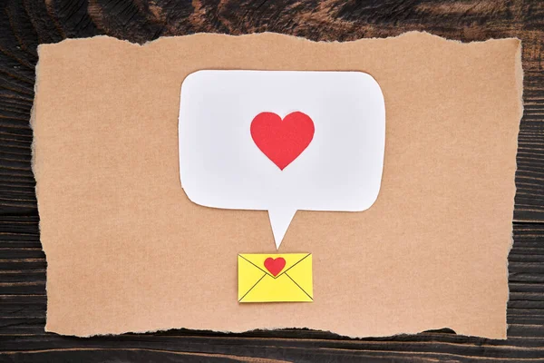 Postcard Email Icon Red Heart Speech Bubble Paper Art Style — Stock Photo, Image