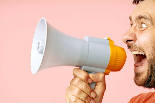 Funny Man Screaming Megaphone Copy Space Pink Background — Stock Photo, Image