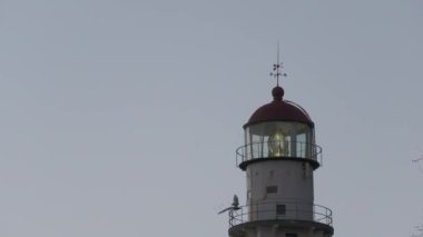 Oahu, Hawaii 'deki Diamond Head Deniz Feneri' nin üst kısmının görüntülerini kapat.