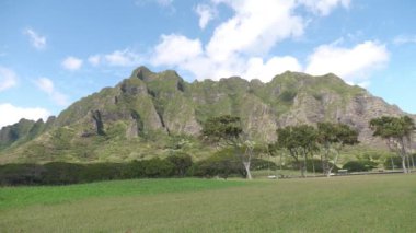 Muhteşem Kualoa Sıradağları 'nın sabit görüntüleri, Hawaii