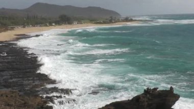 Sandy Beach sahil şeridi manzarası, Oahu, Hawaii, el kamerası görüntüleri.