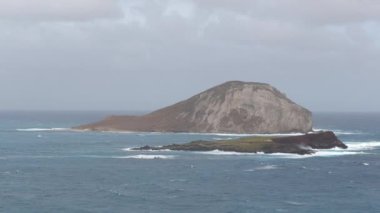 Rabbit Adası 'nın medyumu Oahu, Hawaii' deki Makapu 'nun Gözcü Noktası' ndan yakınlaştı..