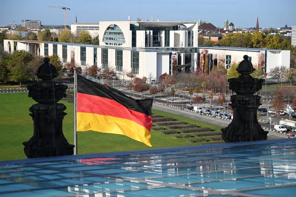 2022年11月2日 联邦总理府大楼 柏林的联邦总理官邸 Bundeskanzleramt 是德国总理的官邸和官邸 — 图库照片