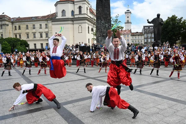 Львов Украина Июня 2023 Года Люди Танцуют Традиционные Украинские Танцы — стоковое фото
