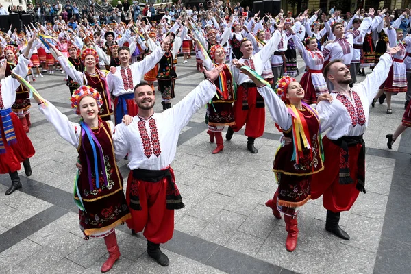 Lviv Ukraine Juni 2023 Die Menschen Tanzen Traditionelle Ukrainische Tänze — Stockfoto