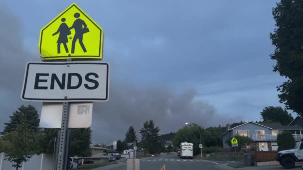 Kamloops Canada Juillet 2023 Fumée Provenant Incendie Forêt Dans Ciel — Video