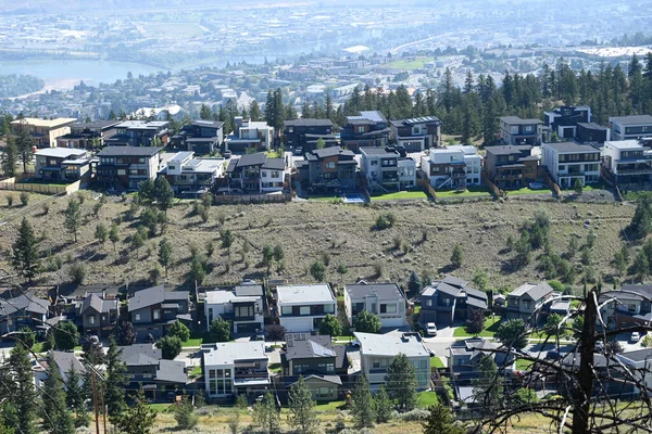 Kamloops şehri, BC, Kanada. Kamloops şehir manzarası. İngiliz Kolumbiyası 'ndaki Kanada' nın Kamloops kenti