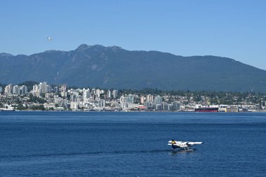 Vancouver, BC, Kanada - 15 Ağustos 2023: Vancouver Limanı deniz uçağı
