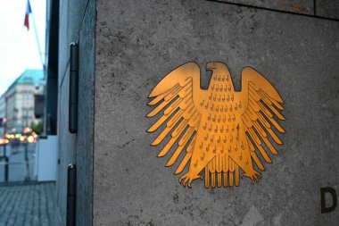 Berlin, Almanya - 2 Ağustos 2024: Alman Bundestag (Deutscher Bundestag) logosu