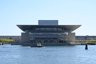 Kopenhag, Danimarka - 1 Ağustos 2024: Kopenhag Opera Salonu).