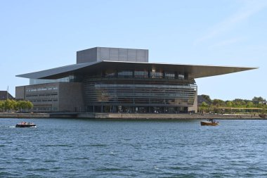 Kopenhag, Danimarka - 1 Ağustos 2024: Kopenhag Opera Salonu).