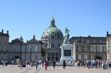 Kopenhag, Danimarka - 1 Ağustos 2024 Frederik Kilisesi (Frederiks Kirke), halk arasında Kopenhag 'daki Mermer Kilise olarak bilinir..