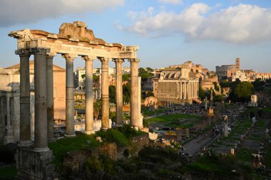 Roma, İtalya - 30 Ekim 2024: Roma, İtalya 'daki Capitoline Hill' den Romanum Manzarası