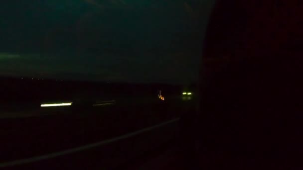 Βόλτα Λεωφορείο Αυτοκινητόδρομο Της Κροατίας Countryside Νύχτα — Αρχείο Βίντεο