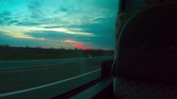 Busfahrt Auf Einer Autobahn Durch Kroatien Landschaft Bei Sonnenuntergang — Stockvideo