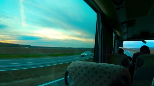 Автобусна Поїздка Шосе Хорватія Сільська Місцевість Красивим Блакитним Небом — стокове відео
