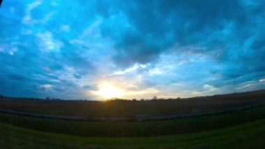 Hırvatistan Kırsalında Otoyolda Günbatımında Otobüs Yolculuğu