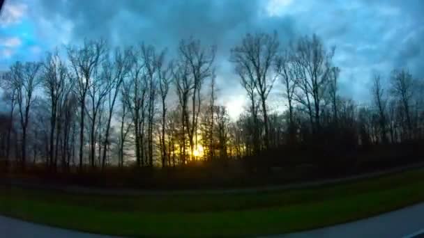 Hırvatistan Kırsalında Otoyolda Günbatımında Otobüs Yolculuğu — Stok video