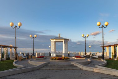 Sillamae, Estonya şehir manzarası. Güneşli ilkbahar günü.