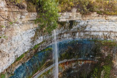 Estonya 'daki güzel Valaste şelalesi