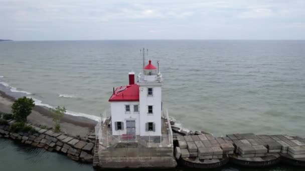 Fairport Harbor West Breakwater Light Lake Erie Ohio — Stockvideo