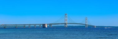 Michigan 'daki tarihi Mackinac köprüsü, Amerika' daki en uzun asma köprüdür.