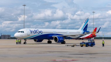 Jaipur, Hindistan - 11 Ekim 2022: Indigo Havayolları Jaipur Uluslararası Havaalanı, Indigo Hindistan 'daki en büyük havayolu şirketidir..