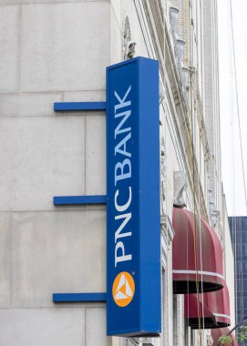 Cleveland, Ohio, ABD - 24 Temmuz 2022: Cleveland, Ohio 'daki PNC Bank, 2629 şubesi ile ABD' nin en büyük bankaları listesinde yer alıyor..