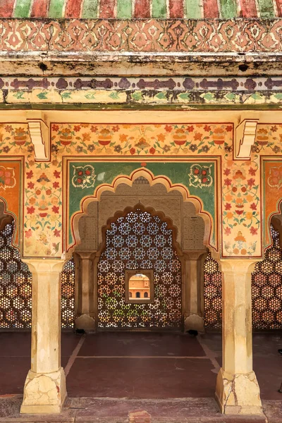 Uitzicht Een Prachtige Versierde Boog Bij Het Beroemde Jaipur Amber — Stockfoto
