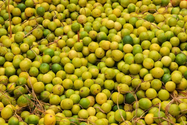Hindistan Tüm Satış Pazarında Birçok Limon Satılıyor — Stok fotoğraf