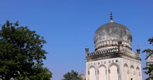 印度海得拉巴的古力 库巴沙阿墓葬 其中包括由各国王建造的墓葬和清真寺 — 图库视频影像