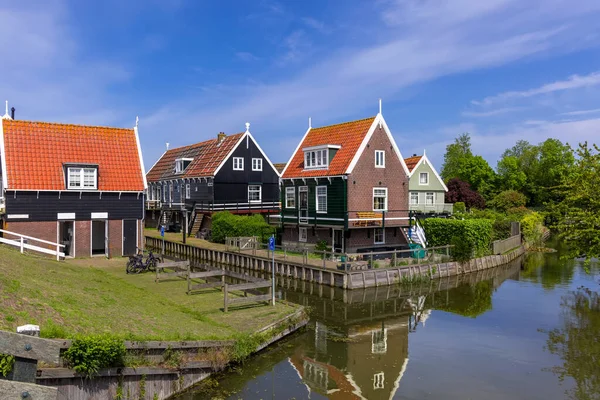 Kleurrijke Typisch Nederlandse Stijl Huizen Het Prachtige Marken Eiland Nederland — Stockfoto