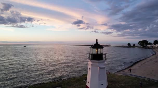 Casa Luz Vermelhão Histórico Longo Linha Lago Erie Shore Vermilion — Vídeo de Stock