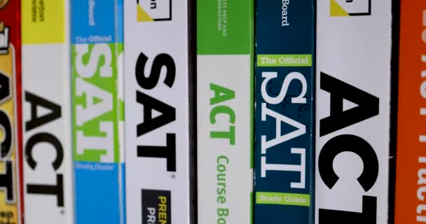 South Lyon Michigan Prosince 2022 Stack Sat Act Books Contains — Stock video