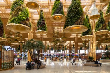 Bengaluru, Karnataka, Hindistan -06 Aralık 2023: Kempe Gowda Uluslararası Havalimanı 'nda yeni kurulan Terminal 2 binası, Bengaluru.