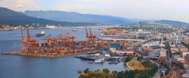 Vancouver, Kanada 1 Temmuz 2019: Vancouver limanı yılda yaklaşık 400.000 araca sahiptir, bu da Vancouver limanını Kuzey Amerika 'nın batı kıyısındaki en iyi üç limandan biri yapar..
