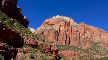 Zion Ulusal Parkı 'nda Kızıl Kum Taşı oluşumları.