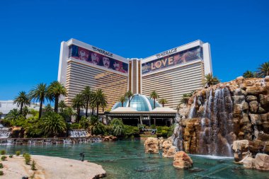 LAS VEGAS, NV, USA 05, JULY, 2024, Las Vegas 'taki Mirage Otel ve Kumarhanesi' nin dış görünümü.