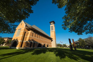 Grand Rapids, Michigan, ABD - 27 Temmuz 2023 Grand Valley State University, Richard M. DeVos Center Grand Rapids, Michigan.