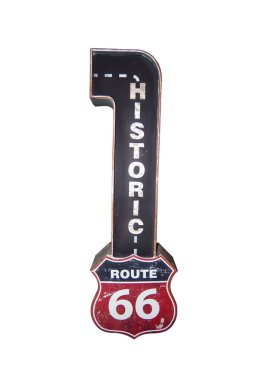Tarihsel Route 66 Metal levha siyah ve kırmızı renk beyaz arkaplanda izole.