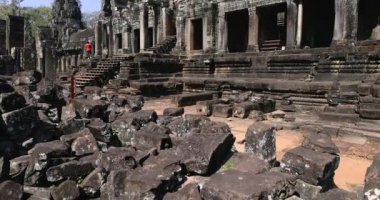 Angkor Thom, Siem Reap, Kamboçya 'daki tarihi Bayon Tapınağı kalıntıları